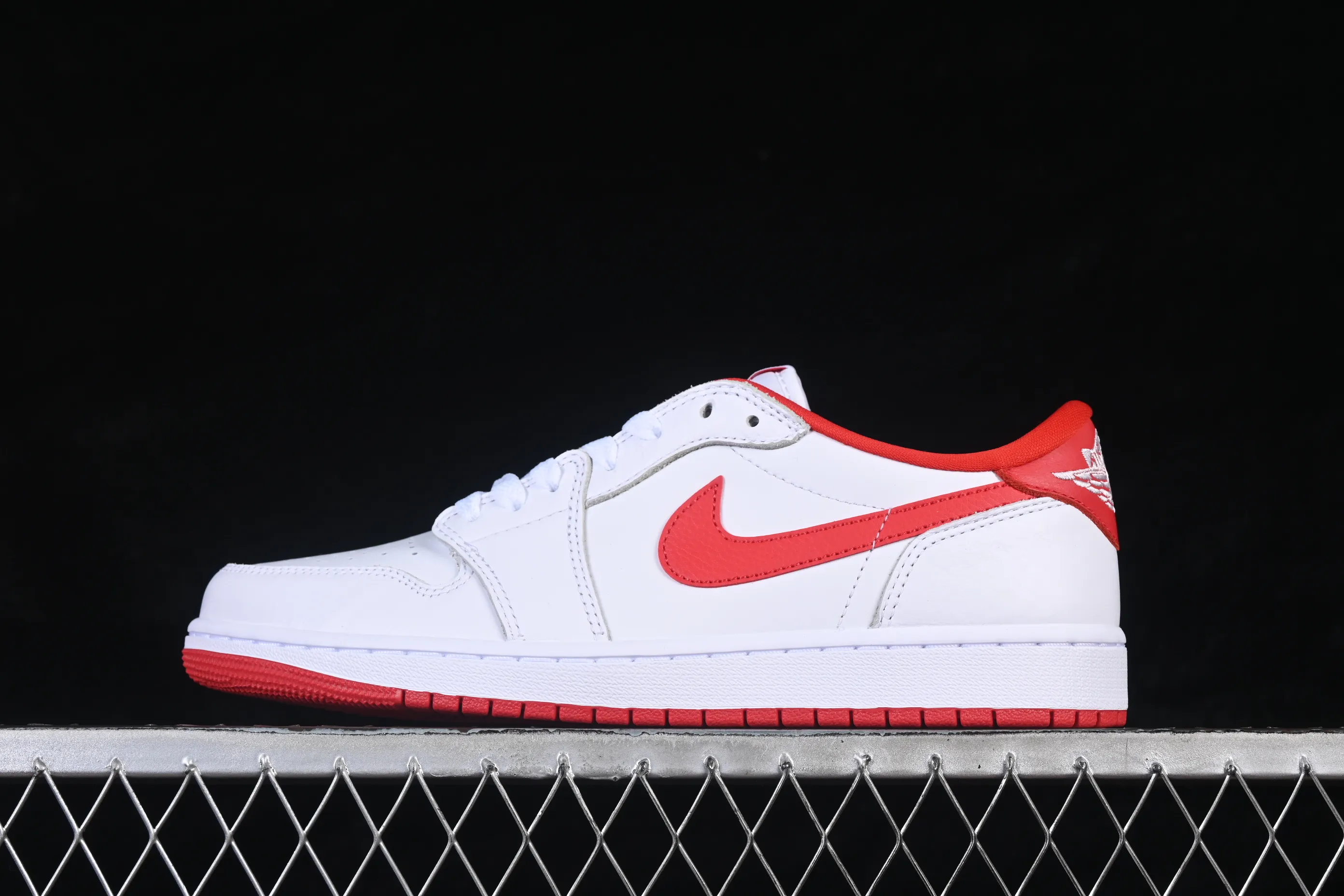 All categories Air Jordan Jordan series basketball shoes Air Jordan 1 Low foreign trade version Air Jordan 1 Low OG "University Red" AJ1 Joe 1 University Red low-top cultural and casual sneakers CZ0790-161